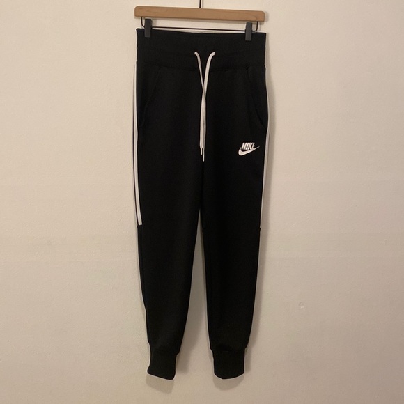 Nike Pants - Nike Vintage Joggers